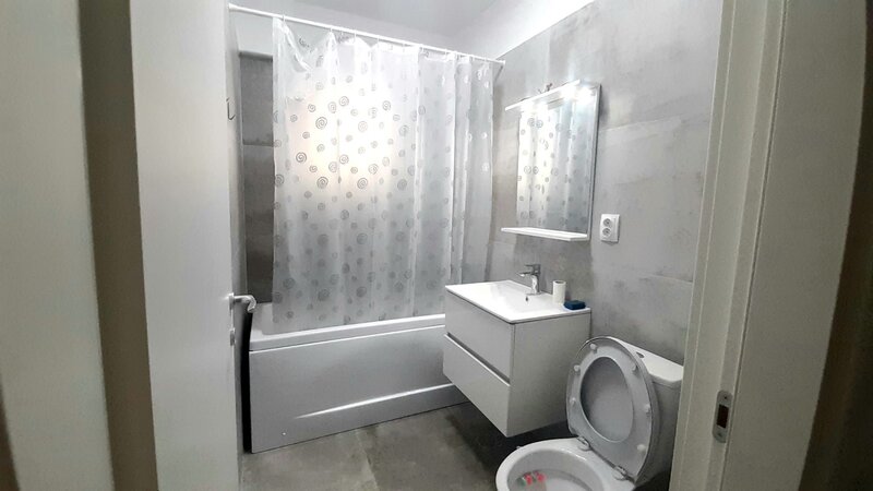 Apartamentul 2 Camere, bucatarie inchisa, balcon, mobilat/utilat, 5 minute Metrou, bloc nou